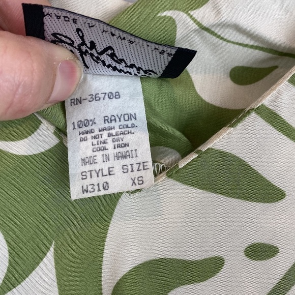 SHANNON Marie • Hawaii Monstera Midi Dress - Picture 9 of 11